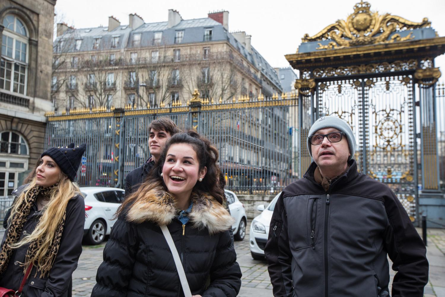 <a href='http://zuec.ngskmc-eis.net'>全球十大赌钱排行app</a>学院法语教授Pascal Rollet带领学生们到巴黎游学.